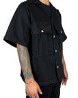 BLACK OVER SHIRT POCKETS