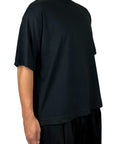 MINIMAL BLACK CROPPED TEE