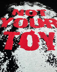 NOT YOUR TOY SPRAY SLEEVE BLACK TEE