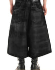 WIDE SHORT BLACK WAXED DENIM