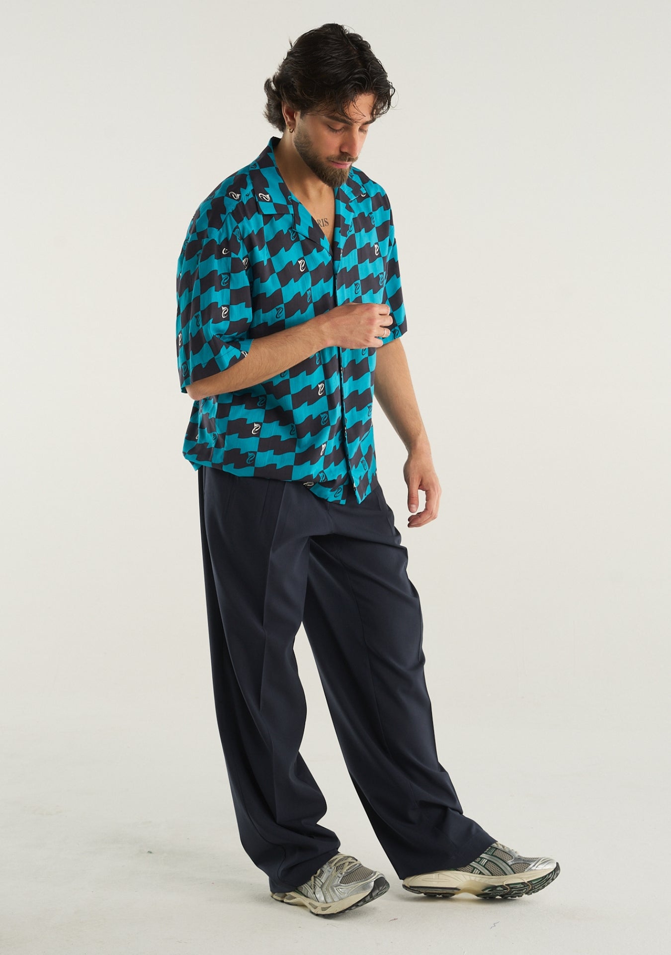 HOLE SHIRT