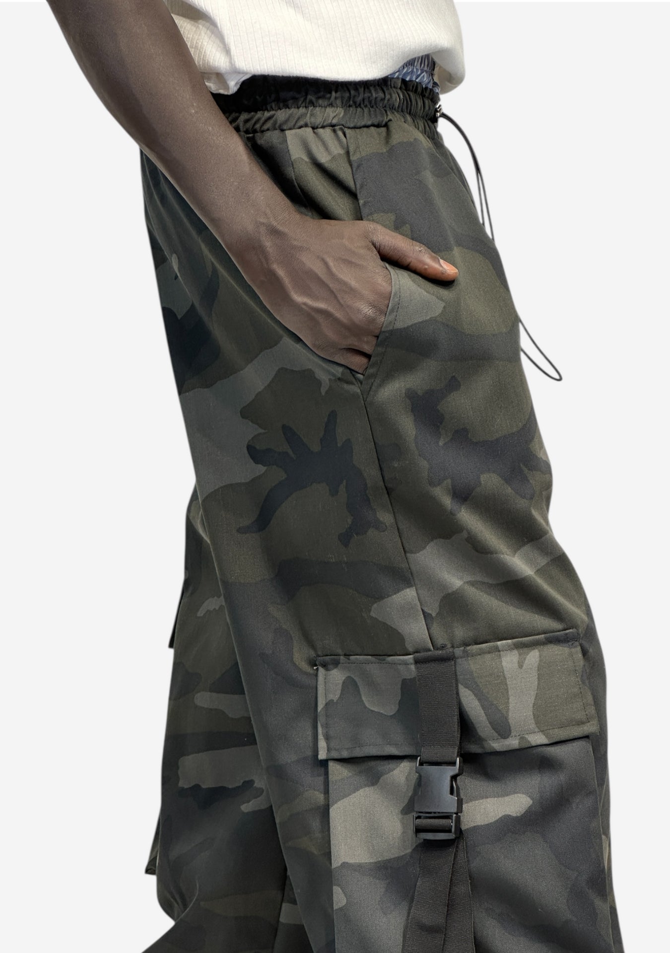 ARMY CAMOUFLAGE CARGO