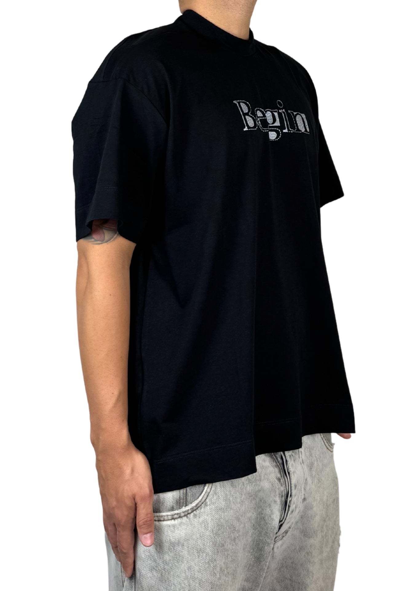 BEGIN BLACK TEE