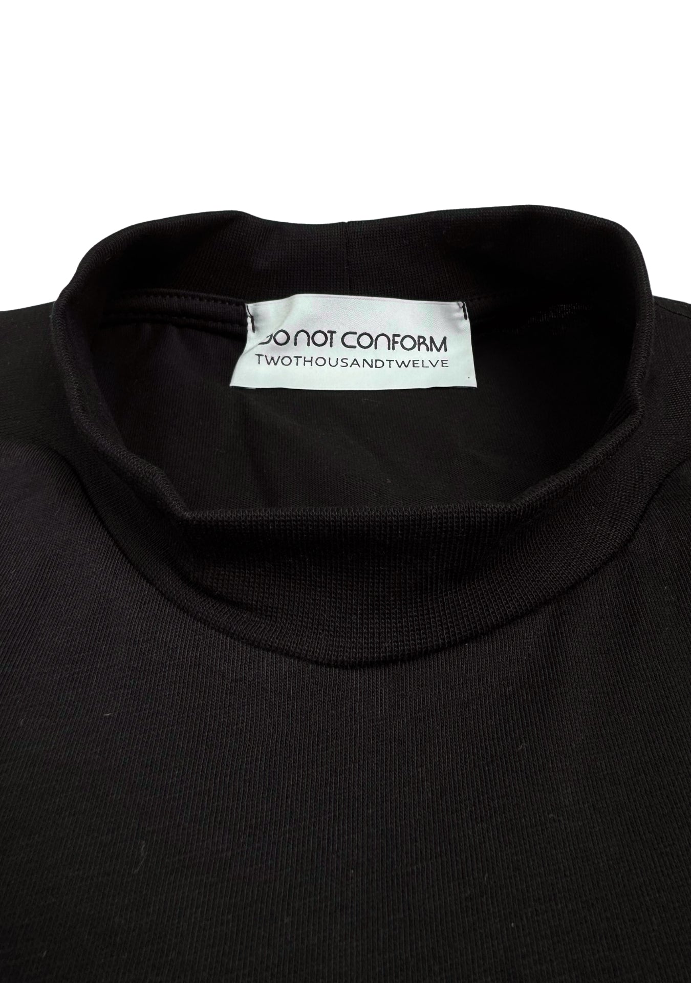 BEGIN BLACK TEE
