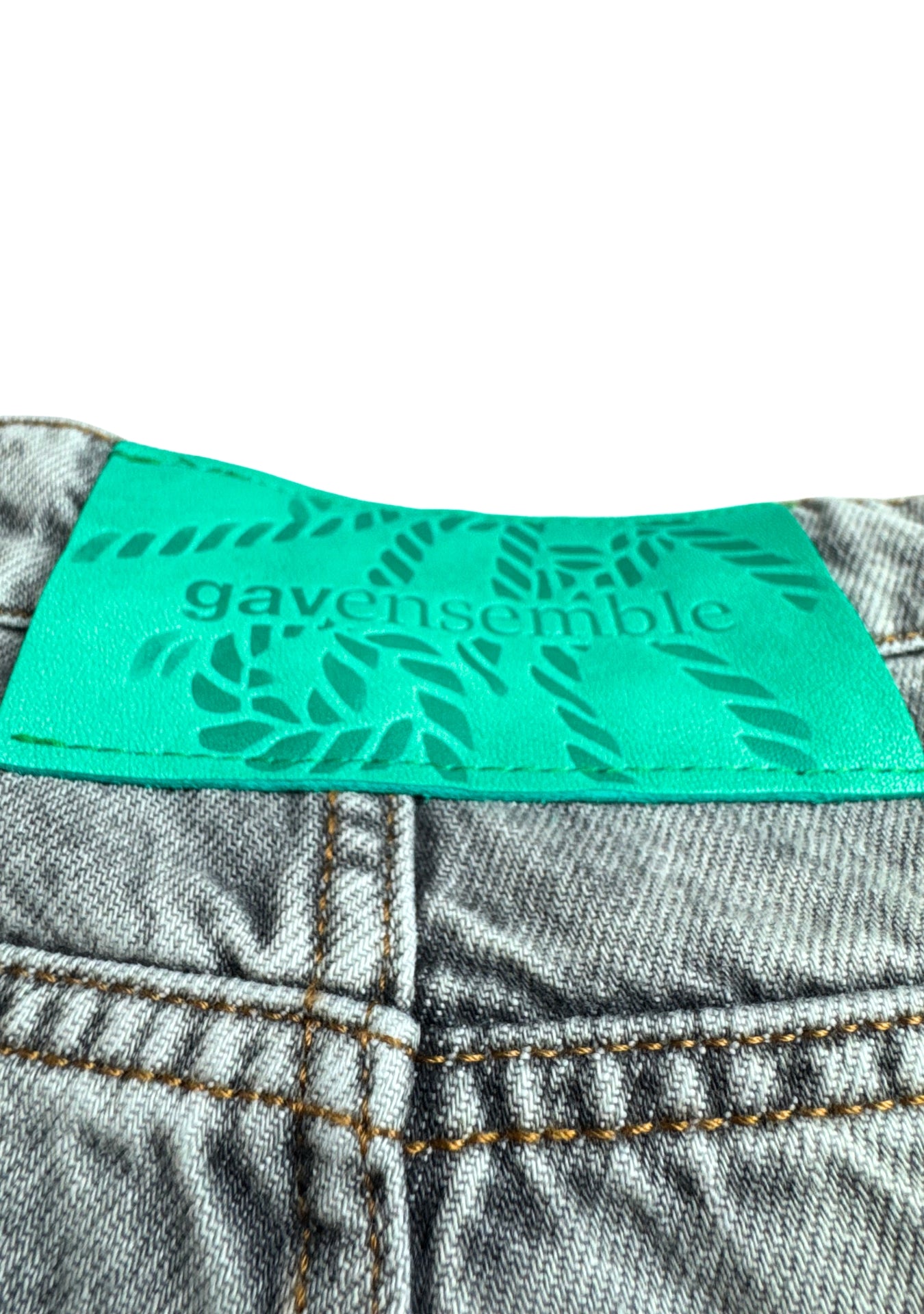 BASEBALL JERSEY GREY DENIM SHORTS