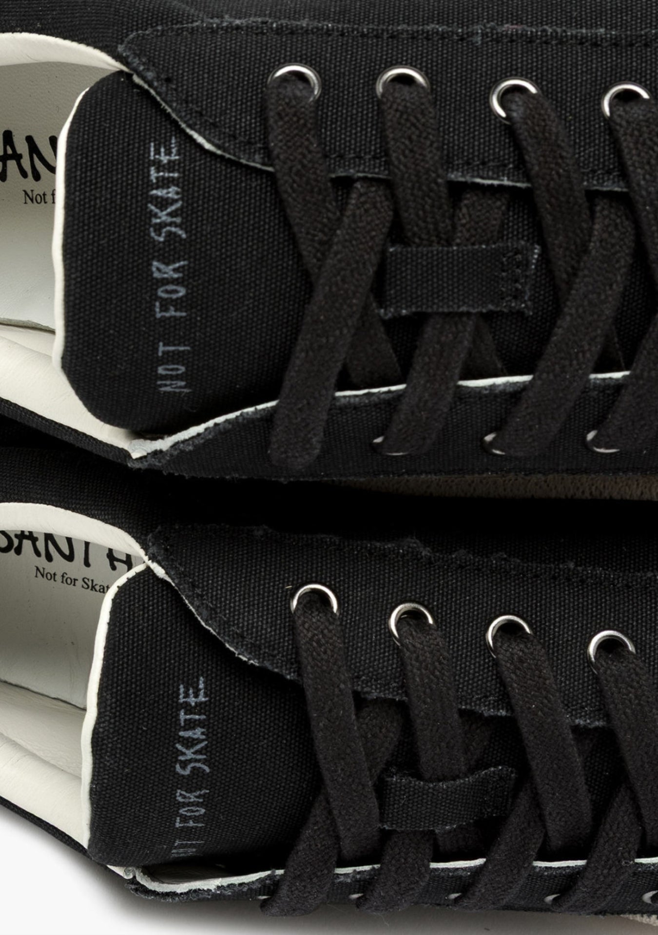 SANTHA KAOUKI CANVAS BLACK