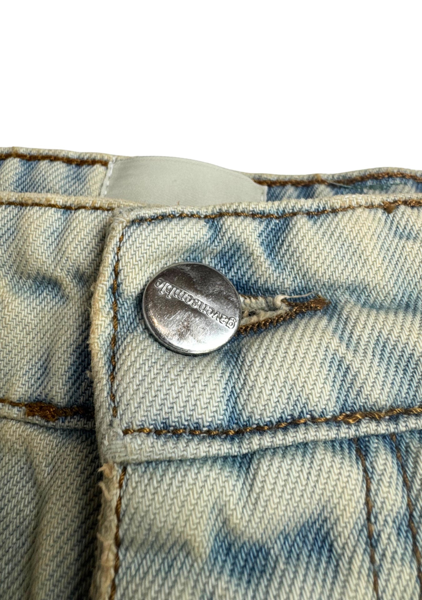 SANDBLASTED CARGO SHORTS