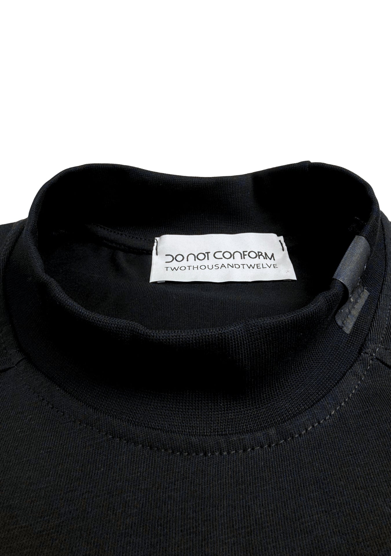 BLURRED BLACK TEE