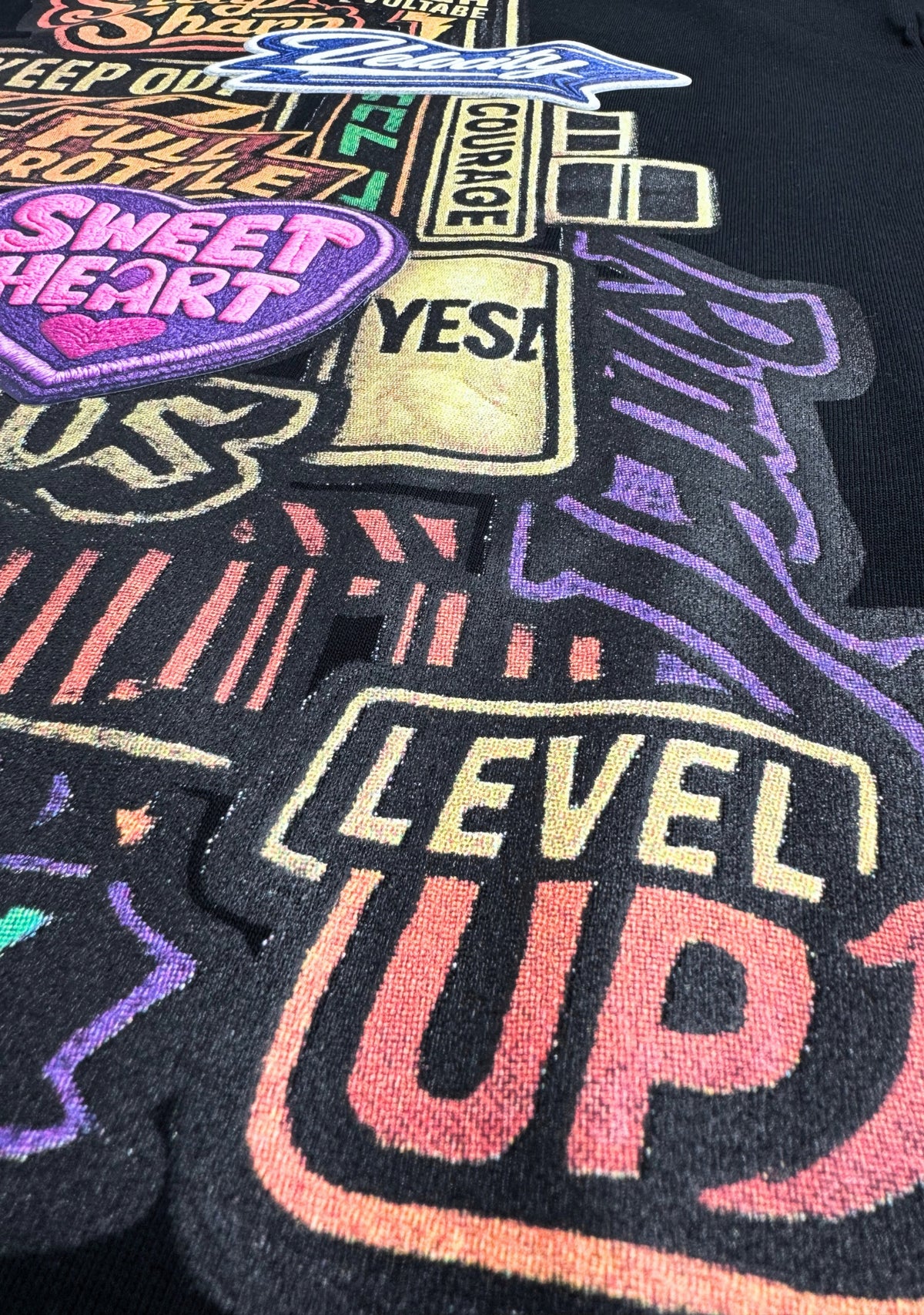 BLACK TEE MULTI-PATCH