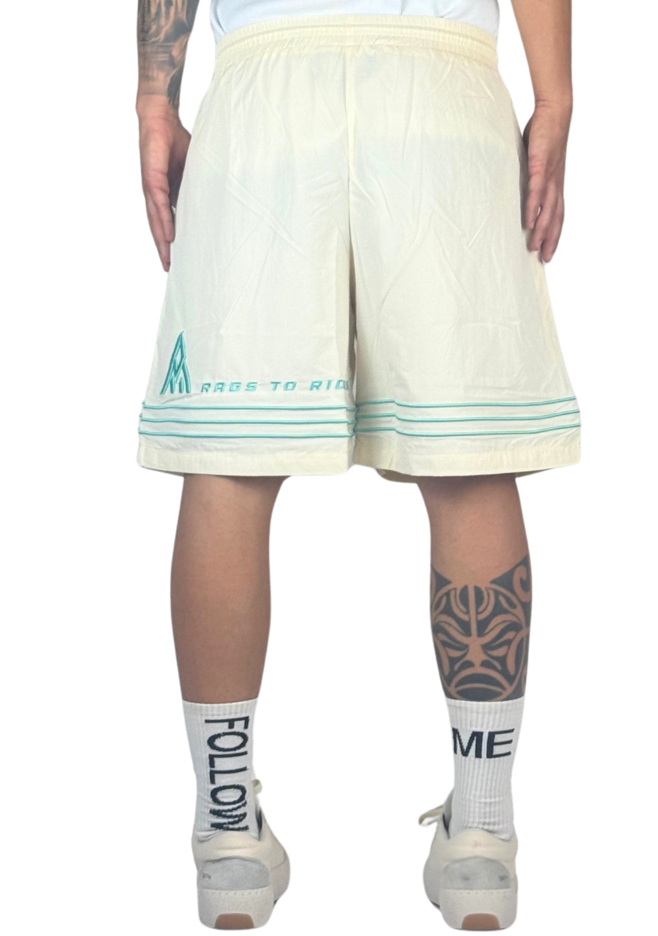 CREAM SCRIPT SHORTS