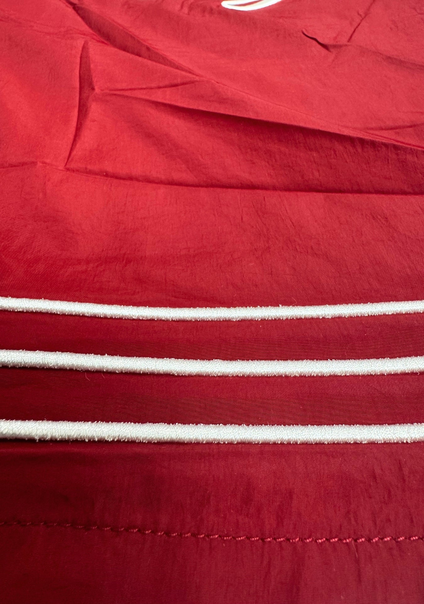 RED SCRIPT SHORTS