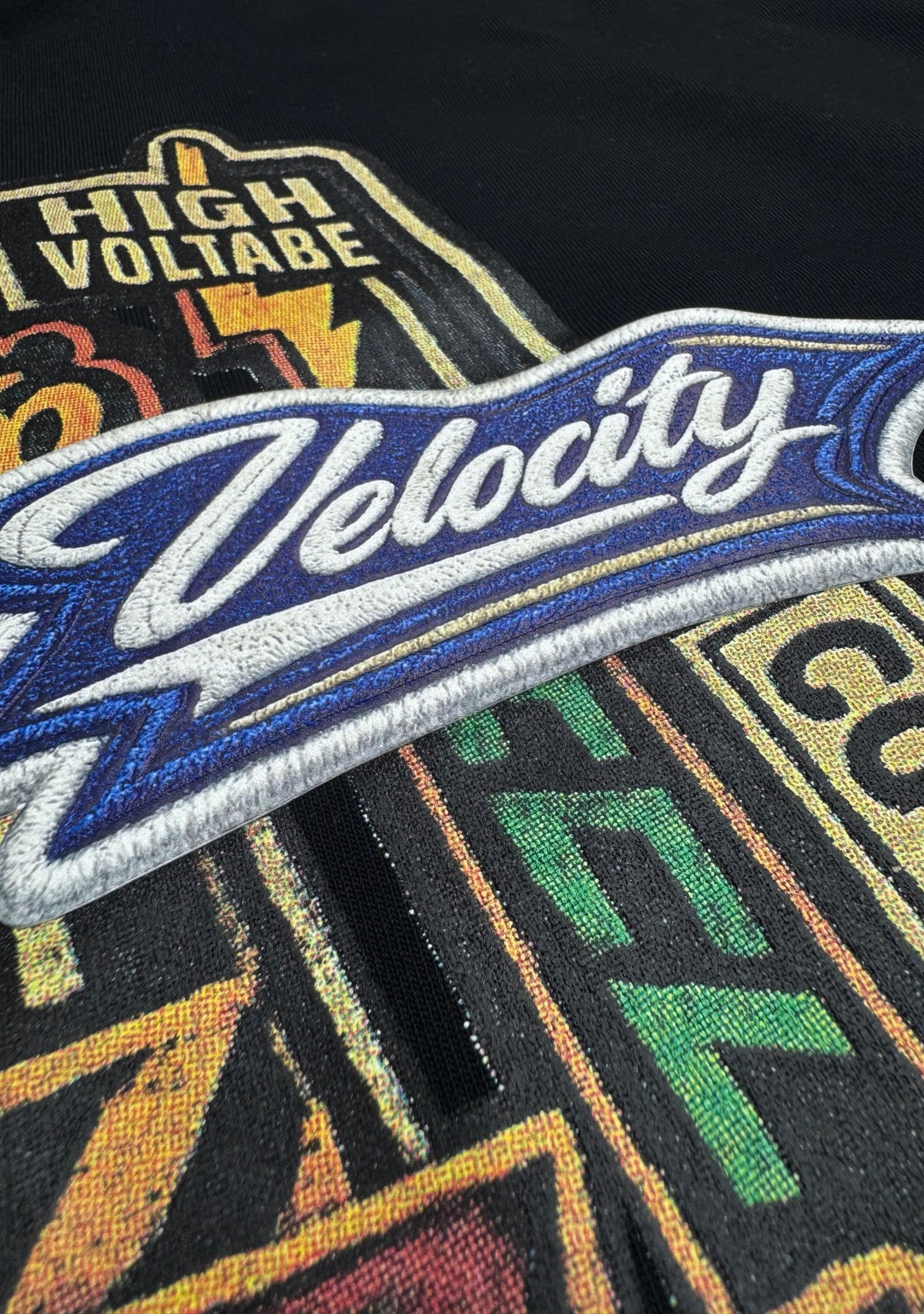 BLACK TEE MULTI-PATCH