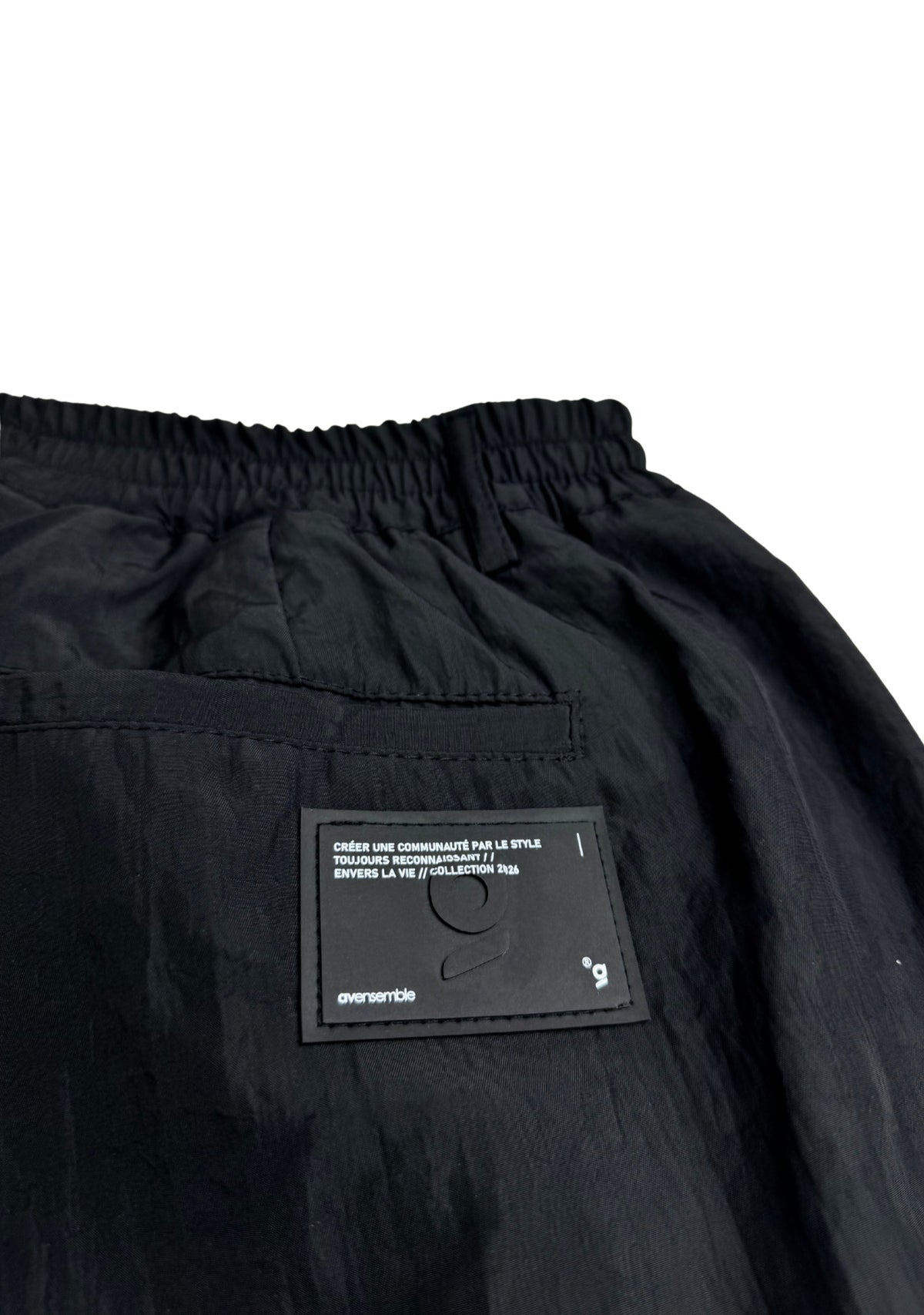BLACK PARACHUTE PANTS