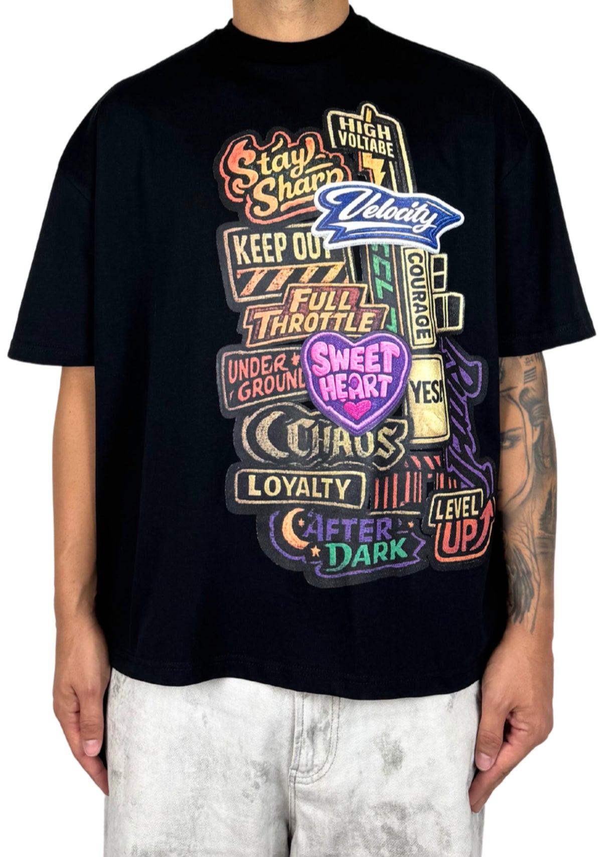 BLACK TEE MULTI-PATCH