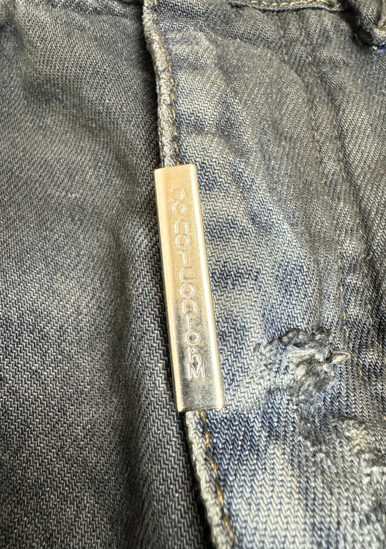 BAGGY BLUE PIGMENTED BLACK ABRASION