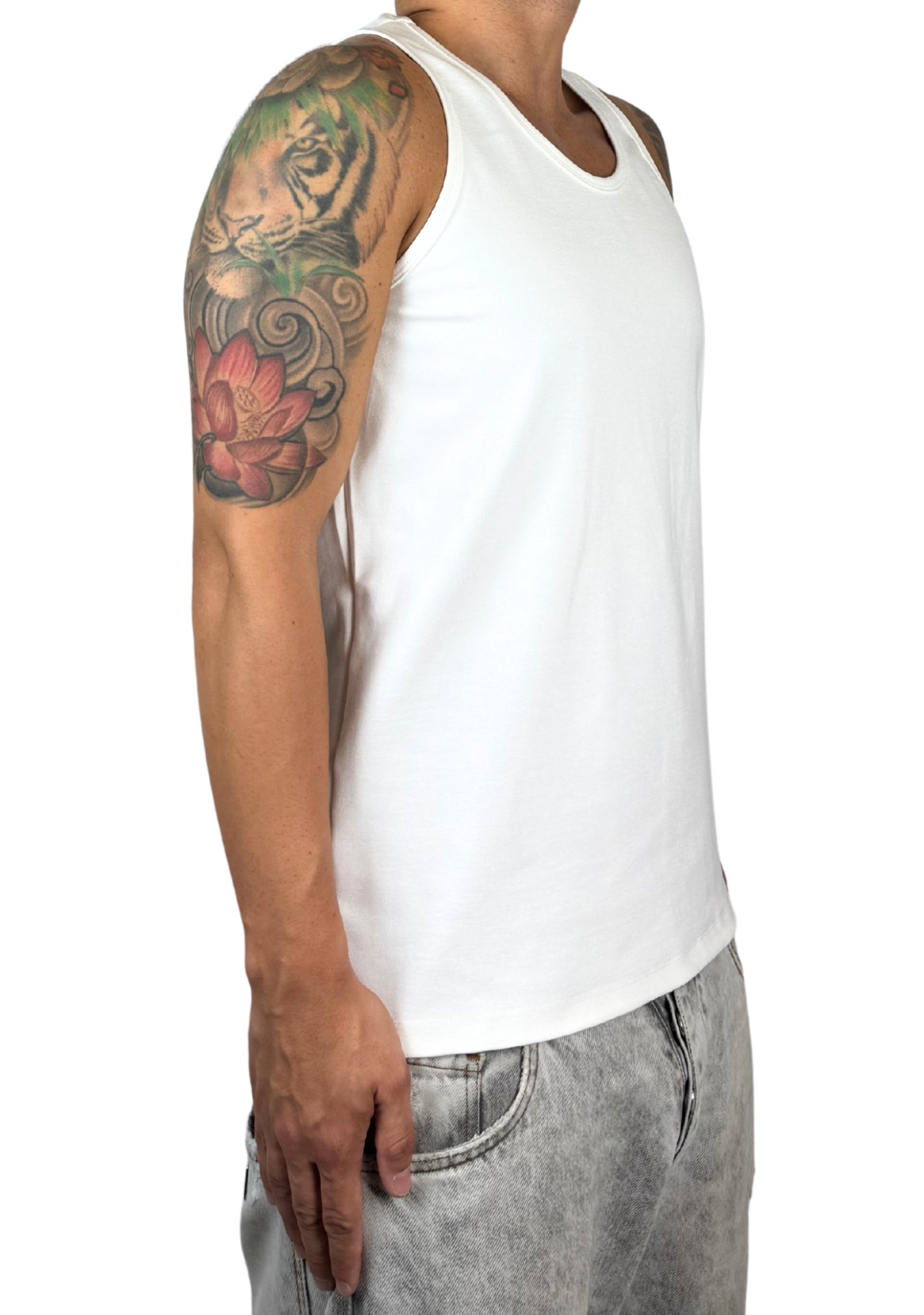 WHITE STIFF TANK