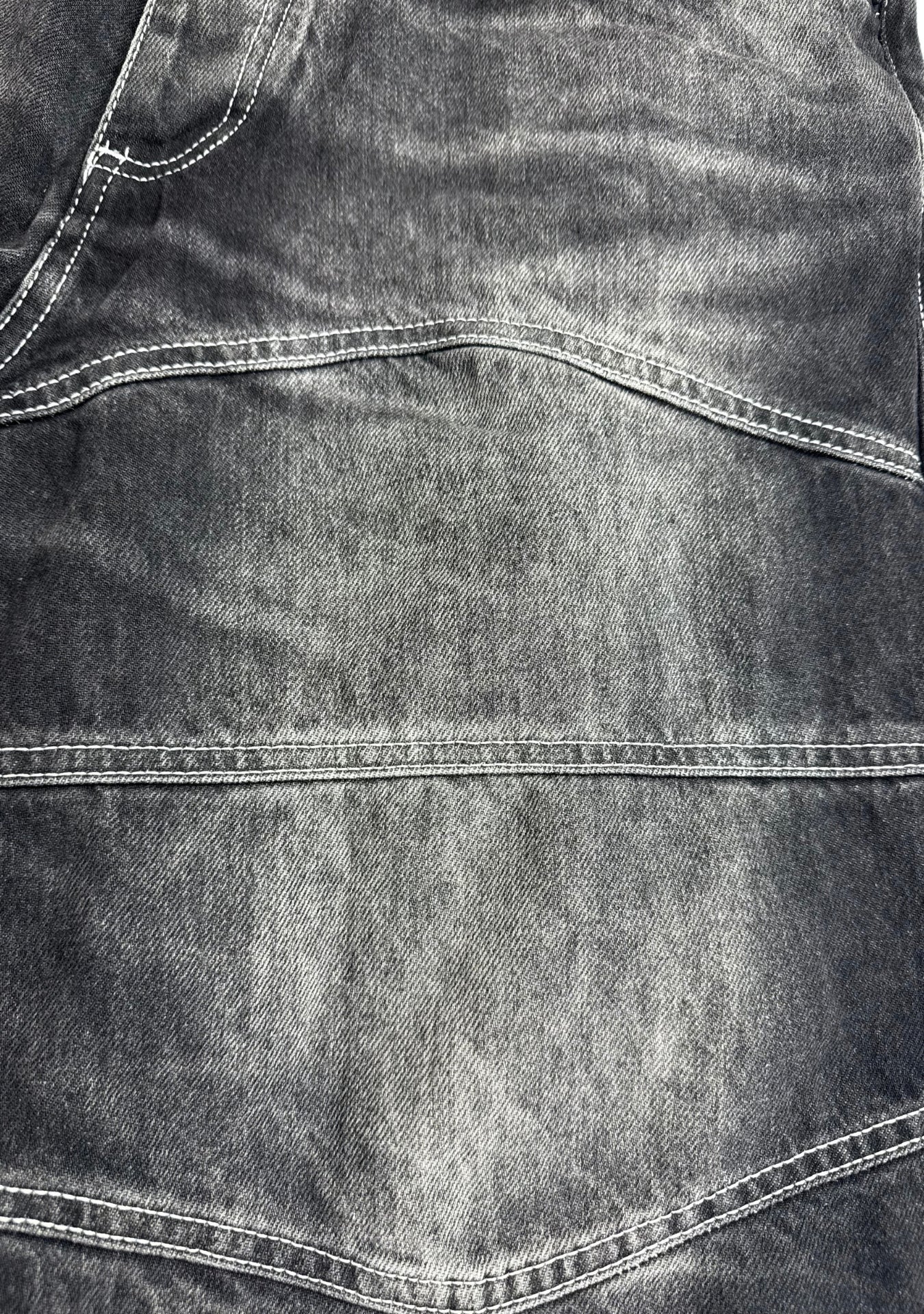 DARK GREY SHORTS KNEE PADS