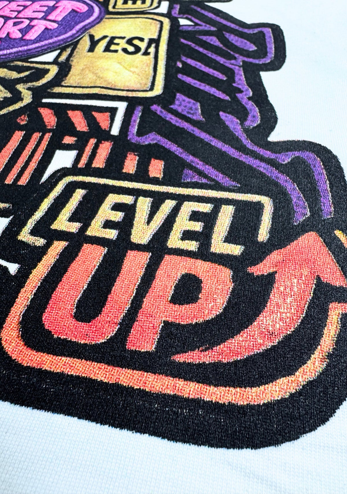 WHITE TEE MULTI-PATCH