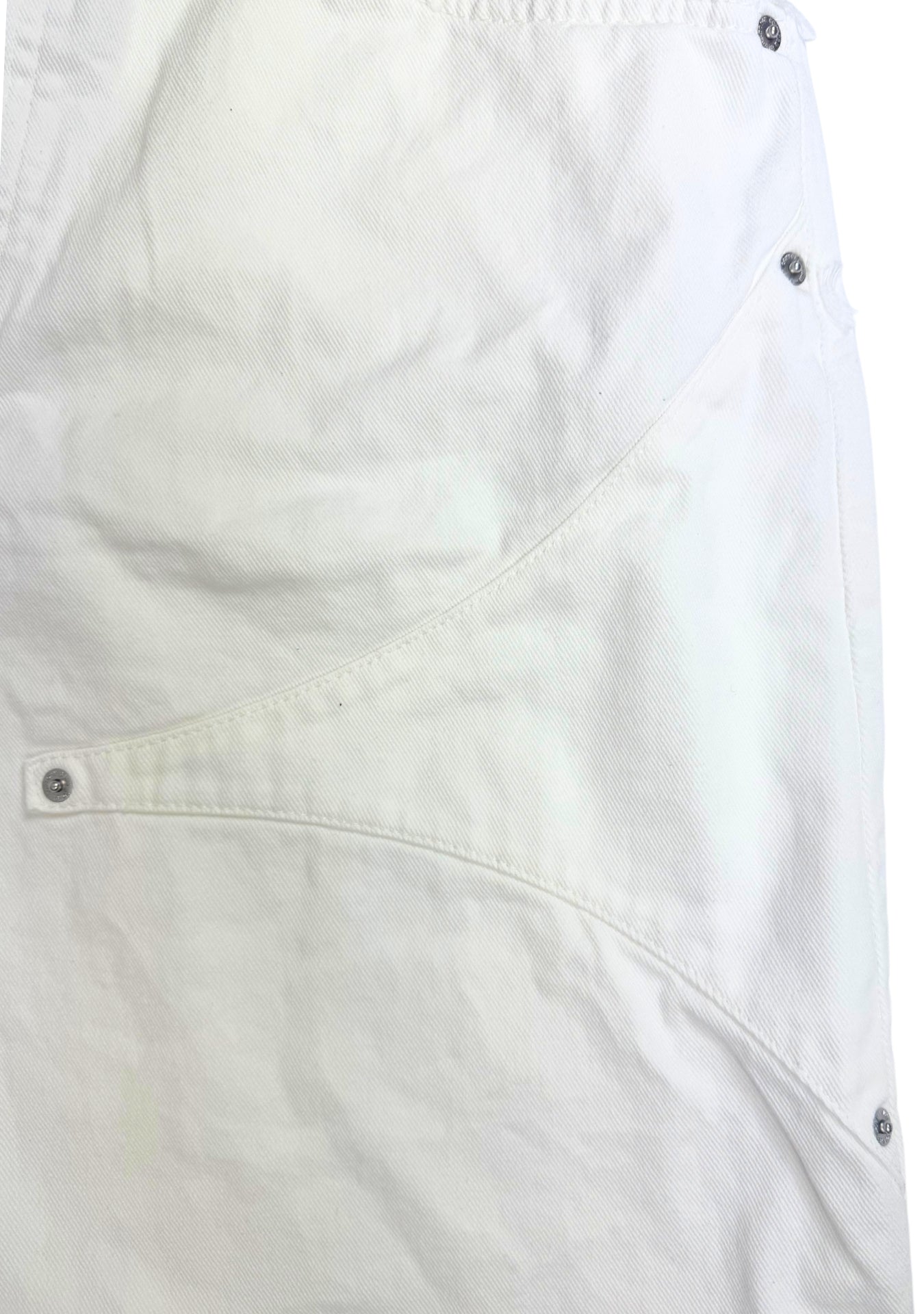 STAR RIVETS WHITE SHORTS