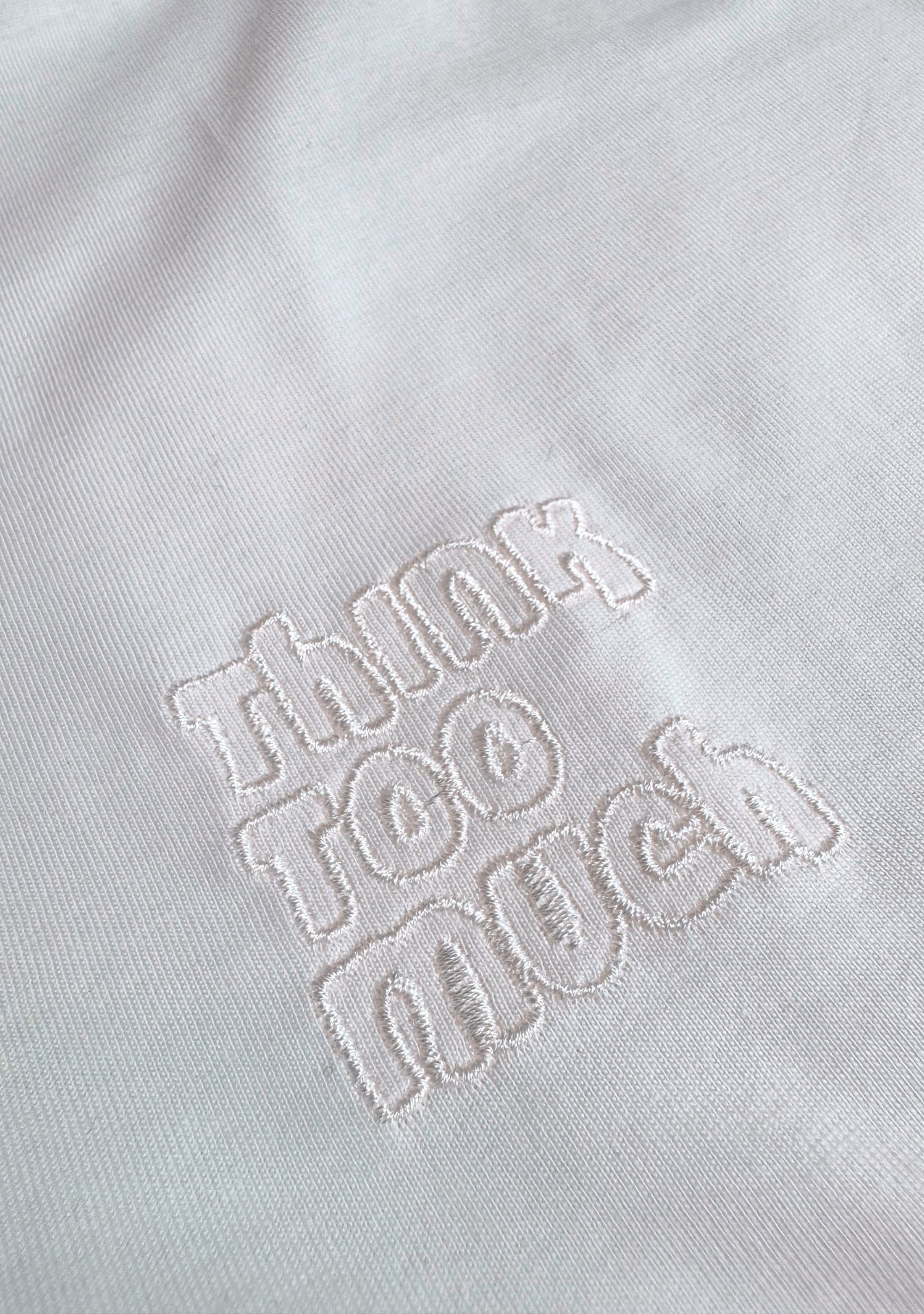 LONG SLEEVE WHITE OVERTHINING