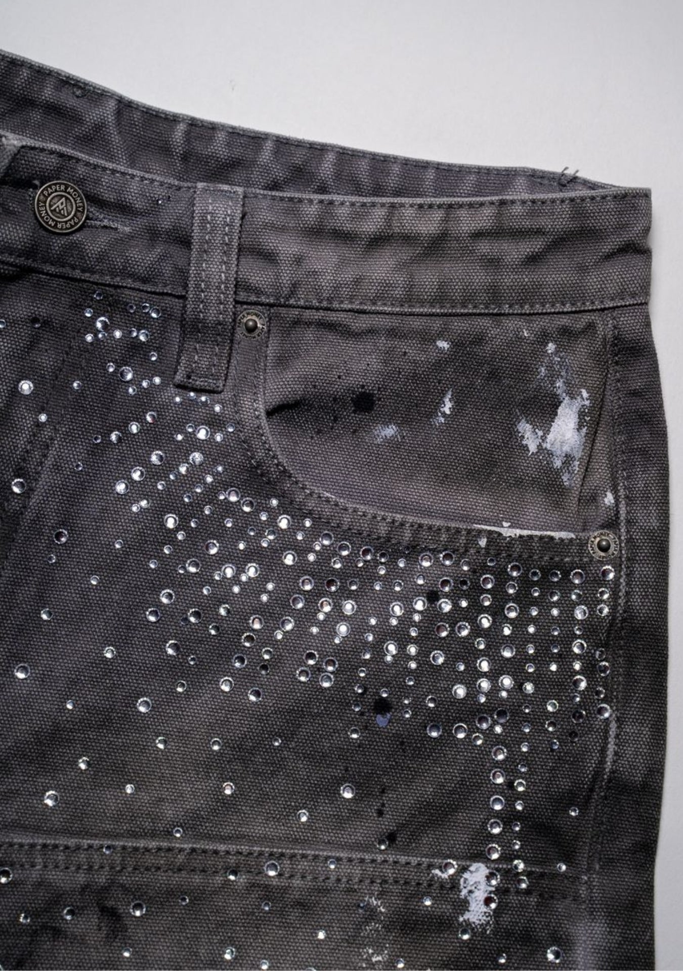GREY CRYSTALIZED SHORT