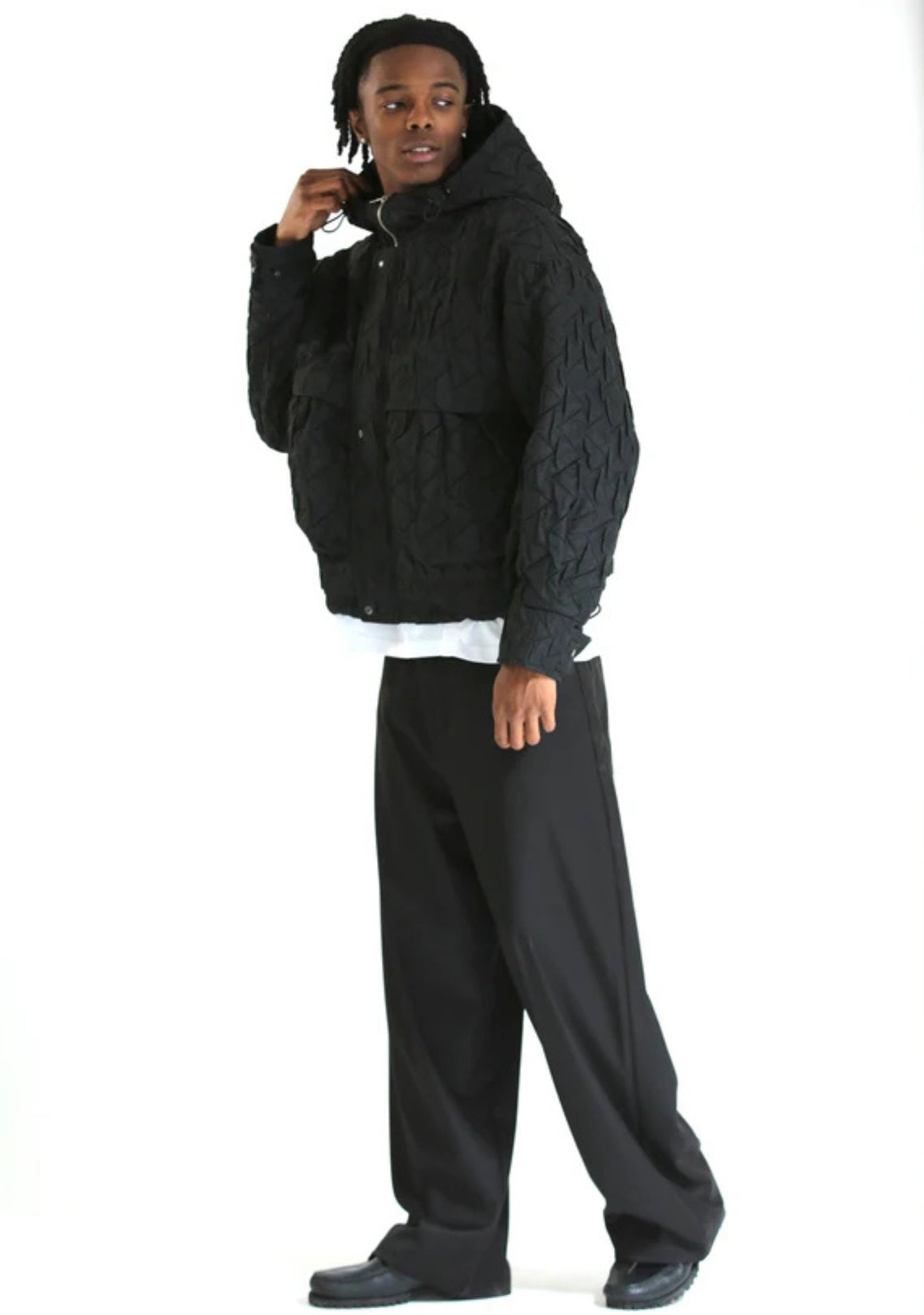 BLACK CROPPED QUILTED BOMBER