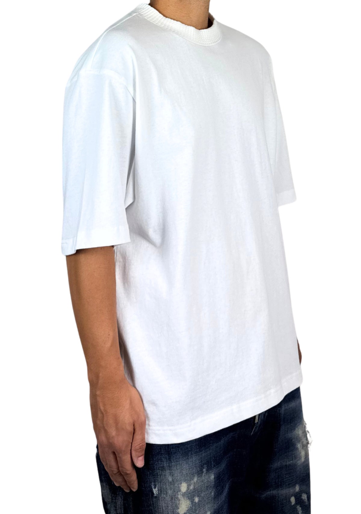 WHITE ZIPPED TEE