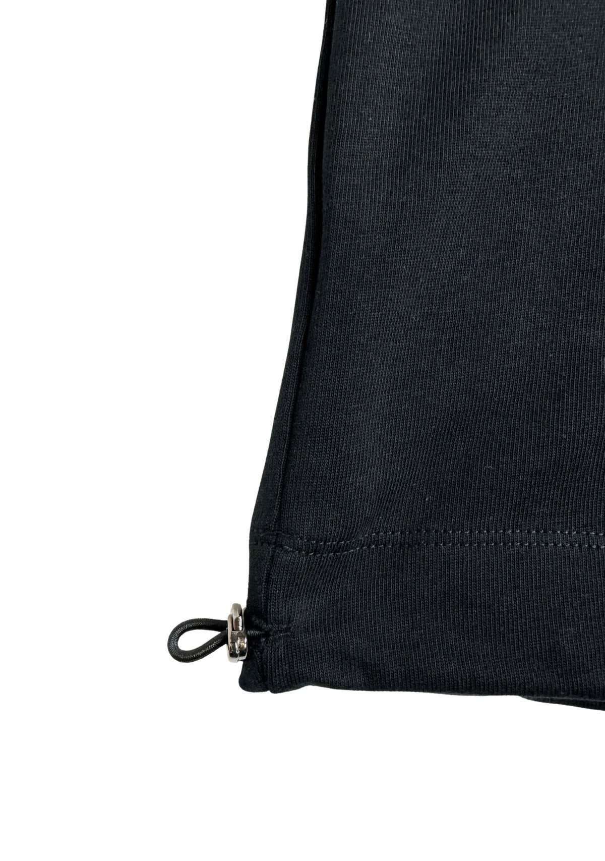 BLACK ESSENTIAL LABEL TEE