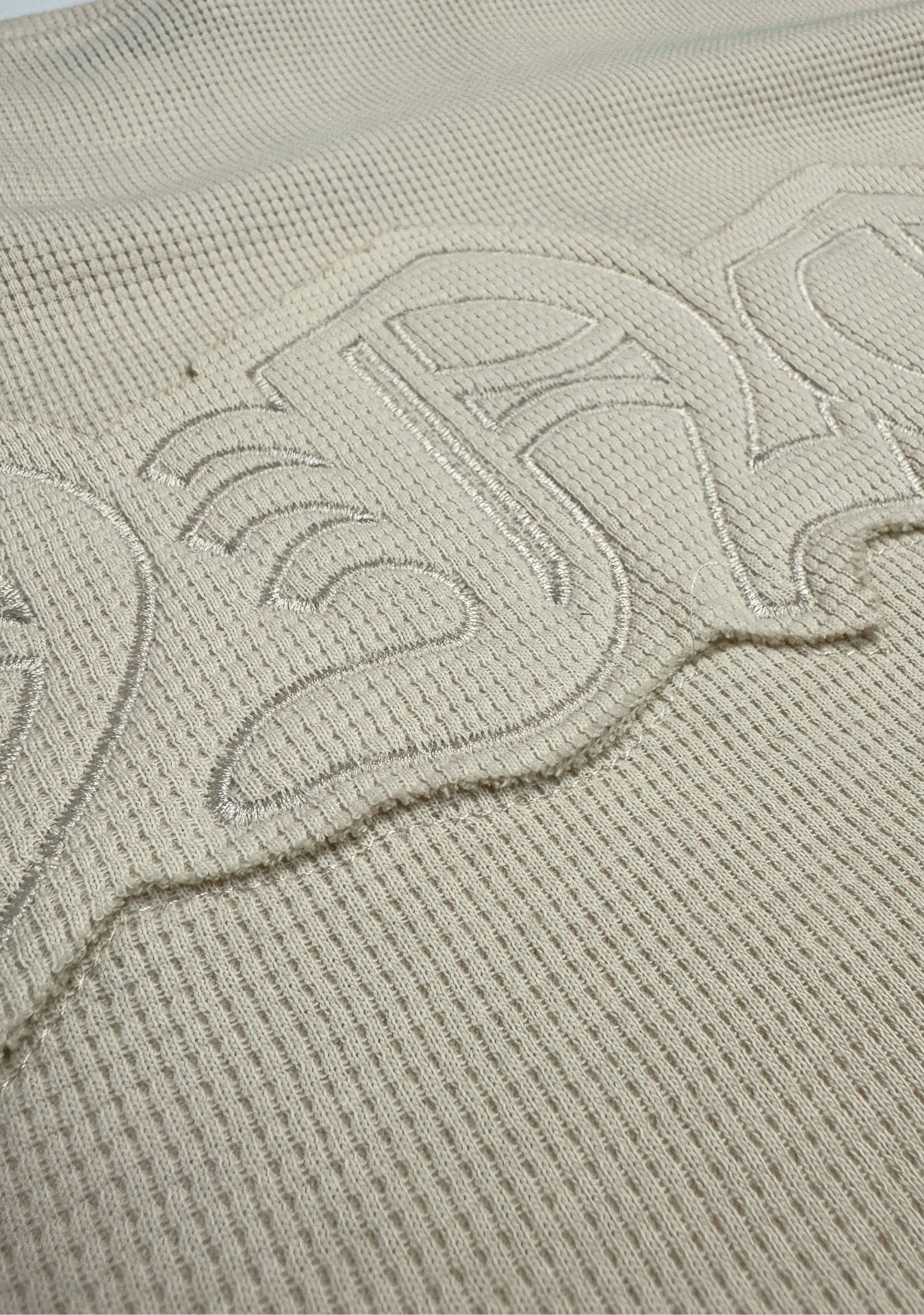 WAFFLE BUTTER DONOT LONGSLEEVE